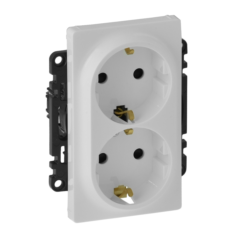 Legrand Valena LIFE DIY Бел Розетка 2-ая с/з с защитными шторками, безвинт.зажим