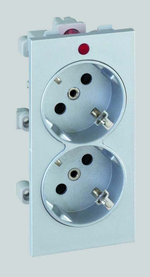 Simon Connect Алюминий Розетка двойная, 2к+з Schuko, 16А, 250В, Cima-модуль 52x108 мм