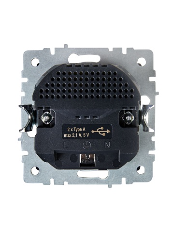 IEK BRITE Роз. с з/к/ш 16А с USB A+A 2,1А РЮш10-1-БрЖ жемч.