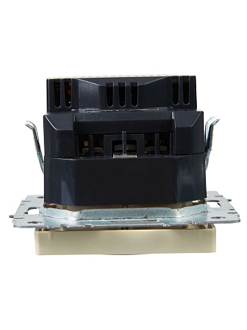 IEK BRITE Роз. с з/к/ш 16А с USB A+A 3,1А РЮш10-2-БрКр беж.