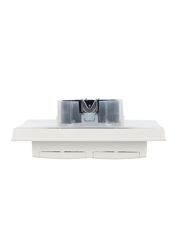 IEK BRITE Розетка 2-местная с заземлением с защитными шторками и крышкой 16А в сборе IP44 РСбш12-3-44-БрЖ жемчуг