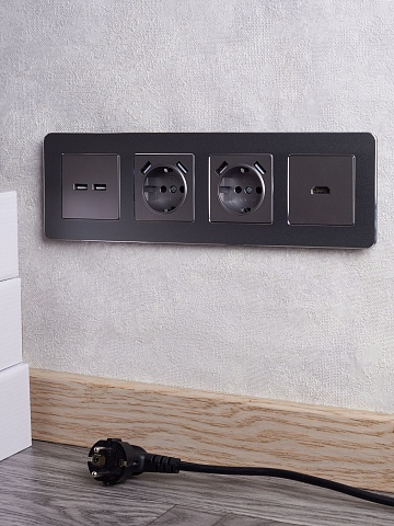 IEK BRITE Роз. USB A+A 3,1А РЮ10-1-БрС сталь