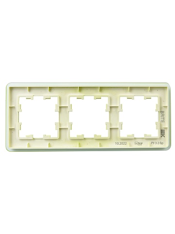 IEK BRITE DECOR Эко грин матовый стекло скругл.угол Рамка 3-мест. РУ-3-2-Бр RE