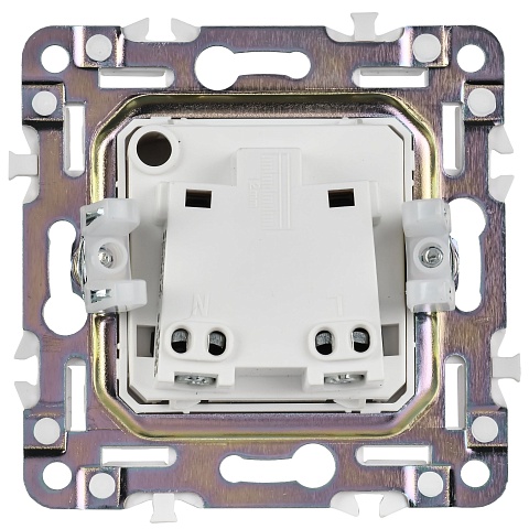 IEK SKANDY Титан Розетка б/з с защитными шторками 10А SK-R01T