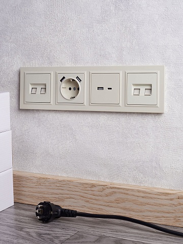 IEK BRITE Рамка 4-местная РУ-4-БрКр бежевый