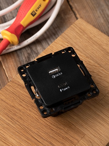 EKF PROxima Стокгольм Черный Розетка с 2USB type A+C