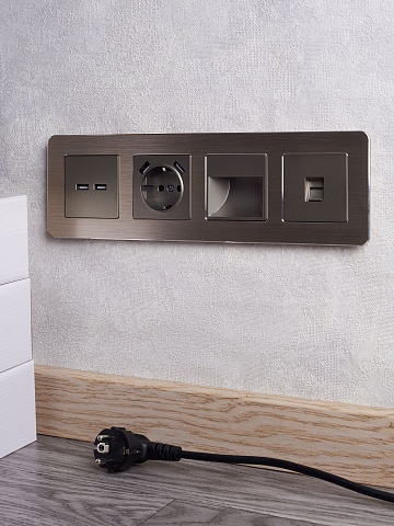 IEK BRITE DECOR Шампань металл. скругл.угол Рамка 4-м РУ-4-1-Бр RE AL