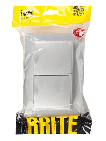 IEK BRITE Розетка 2-местная с заземлением с защитными шторками и крышкой 16А в сборе IP44 РСбш12-3-44-БрА алюминий