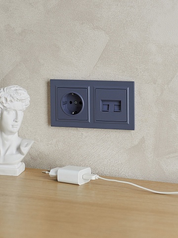 IEK BRITE Рамка 2-местная IP44 РУ-2-БрМ-44 маренго