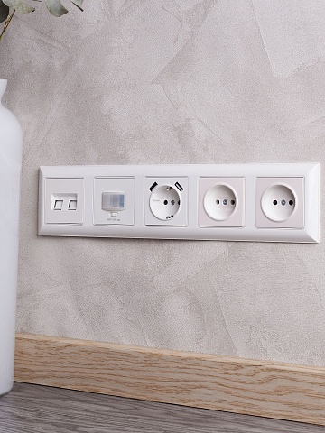 IEK BRITE DECOR Белый 3D-форма Рамка 5-м РУ-5-Бр