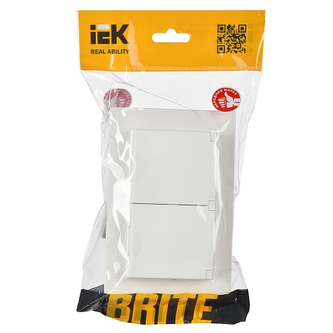 IEK BRITE Розетка 2-местная с заземлением с защитными шторками и крышкой 16А в сборе IP44 РСбш12-3-44-БрБ белый