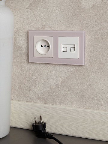 IEK BRITE DECOR Розовый матовый стекло Рамка 2-мест. РУ-2-2-Бр