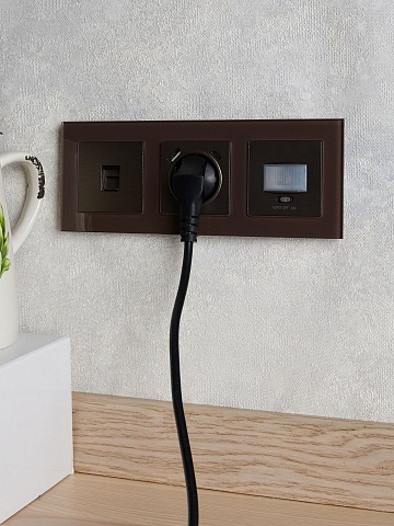 IEK BRITE Роз. с з/к/ш 16А с USB A+C 18Вт РЮш11-1-БрТБ бр.
