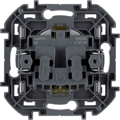Legrand INSPIRIA Алюминий Розетка 2К+З со шторками - немецкий стандарт - 16 А - 250 В