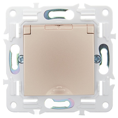 IEK SKANDY Песочный Розетка с/з с защитными шторками и крышкой 16А IP44 SK-R11Sa