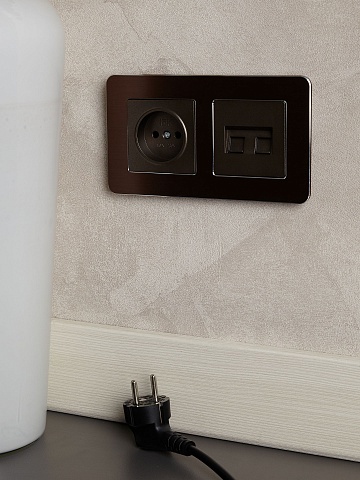 IEK BRITE DECOR Коричневый металл скругл.угол Рамка 2-мест. РУ-2-1-Бр RE AL