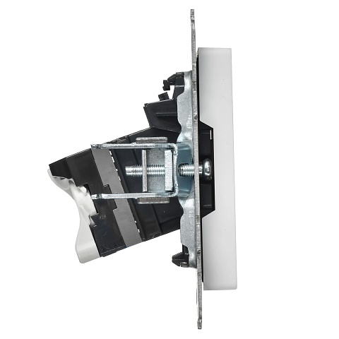 IEK BRITE Роз. комп. RJ45 кат.6 РК11-БрАБ а/б