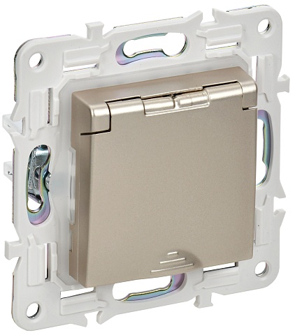 IEK SKANDY Шампань Розетка с/з с защитными шторками и крышкой 16А IP44 SK-R11Sh