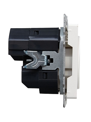 IEK BRITE Роз. с з/к/ш 16А с USB A+C 18Вт РЮш11-1-БрЖ жемч.