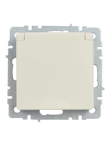IEK BRITE Розетка 1-местная с заземлением с защитными шторками и крышкой 16А IP44 РСбш10-3-44-БрКр бежевый