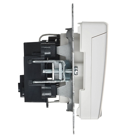 IEK BRITE Роз. с з/к/ш с кр. 16А IP20 РСбш10-3-БрАБ а/б
