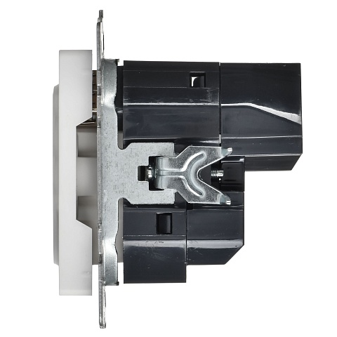 IEK BRITE Роз. с з/к/ш 16А с USB A+A 2,1А РЮш10-1-БрАБ а/б