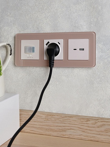 IEK BRITE Роз. USB A+C 18Вт РЮ11-1-БрЖ жемч.