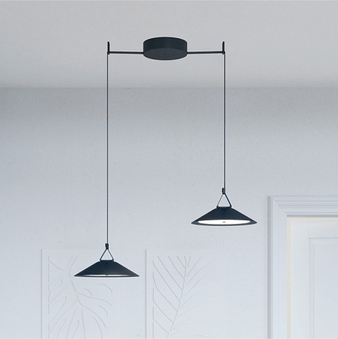 Denkirs DK5565-BK Трековый светильник Belty Flow со светодиодом d300mm H71mm 48V 12W 120° 3000K IP20 черный алюминий