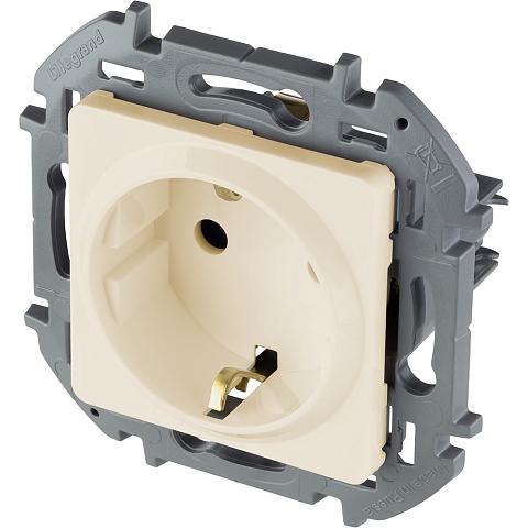 Legrand INSPIRIA Слоновая кость Розетка 2К+З со шторками - немецкий стандарт - 16 А - 250 В