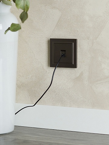IEK BRITE Розетка компьютерная RJ45 кат.5E РК10-БрТБ темная бронза