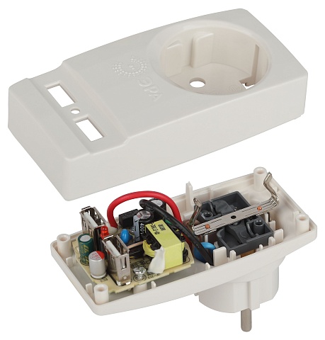 ЭРА Разветвитель электрический SP-1e-USB-W на 1 розетку + 2 USB с заземлением 16А белый