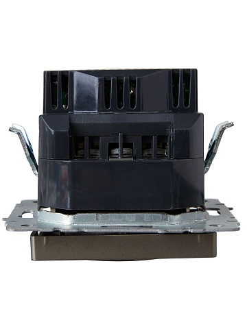 IEK BRITE Роз. с з/к/ш 16А с USB A+A 2,1А РЮш10-1-БрШ шамп.