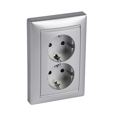 Legrand Valena Розетка 2X2К+З в сборе, со шторками, безвинт.