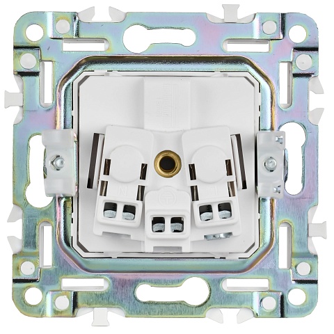 IEK SKANDY Мятный Розетка с/з с защитными шторками 16А SK-R04G