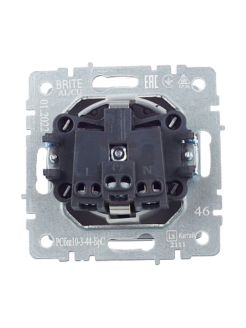 IEK BRITE Розетка 1-местная с заземлением с защитными шторками и крышкой 16А IP44 РСбш10-3-44-БрС сталь