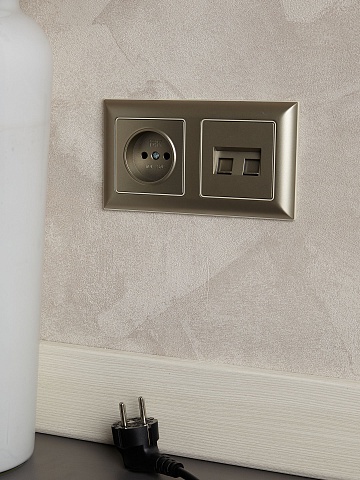 IEK BRITE DECOR Шампань/беж 3D-форма Рамка 2-м РУ-2-Бр