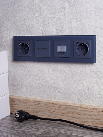 IEK BRITE BASE Маренго Датчик движения ДС10-1-БрМ