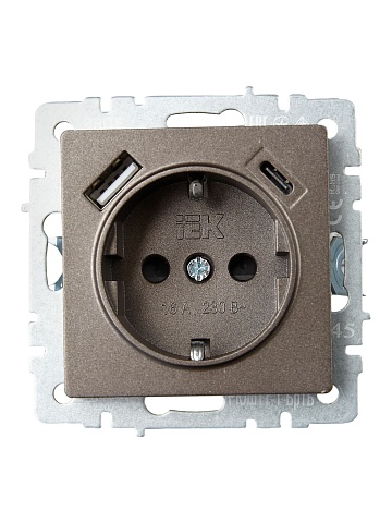 IEK BRITE Роз. с з/к/ш 16А с USB A+C 18Вт РЮш11-1-БрТБ бр.