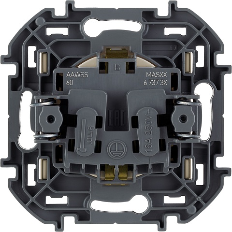 Legrand INSPIRIA Слоновая кость Розетка 2К+З со шторками - немецкий стандарт - 16 А - 250 В