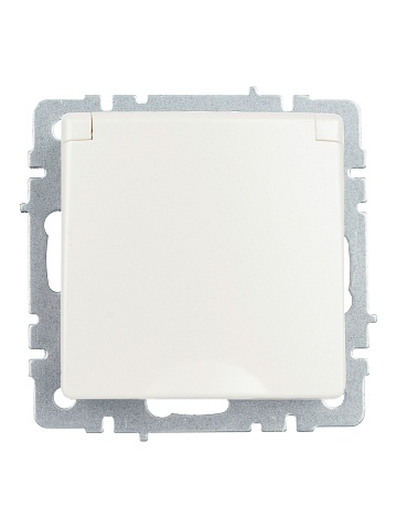 IEK BRITE Розетка 1-местная с заземлением с защитными шторками и крышкой 16А IP44 РСбш10-3-44-БрЖ жемчуг