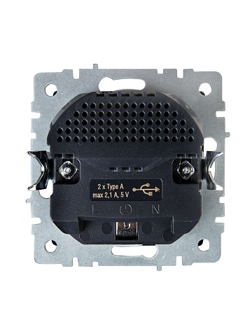 IEK BRITE Роз. с з/к/ш 16А с USB A+A 2,1А РЮш10-1-БрШ шамп.