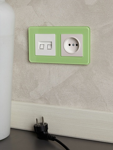 IEK BRITE DECOR Эко грин матовый стекло скругл.угол Рамка 2-мест. РУ-2-2-Бр RE