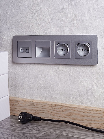 IEK BRITE DECOR Алюминий металл. скругл.угол Рамка 4-м РУ-4-1-Бр RE