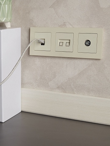 IEK BRITE BASE Бежевый Розетка RJ45 комп.кат.6 РК11-БрКр