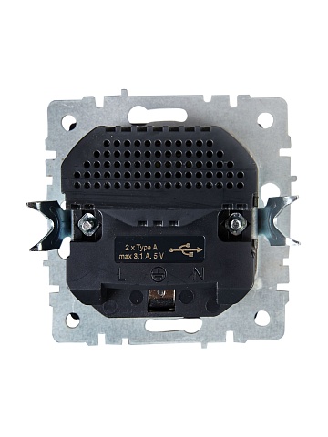 IEK BRITE Роз. с з/к/ш 16А с USB A+A 3,1А РЮш10-2-БрА алюм.